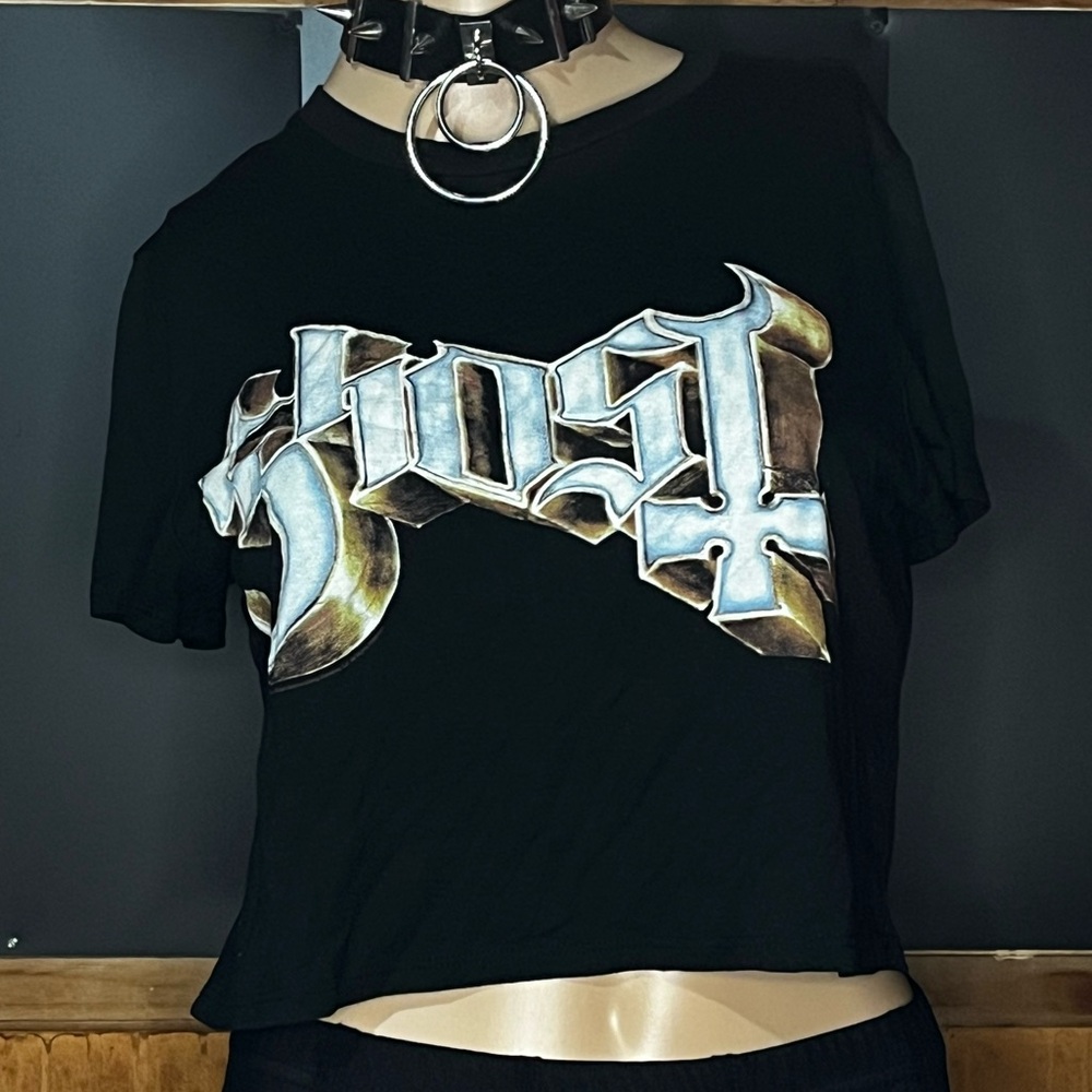 Ghost band crop top